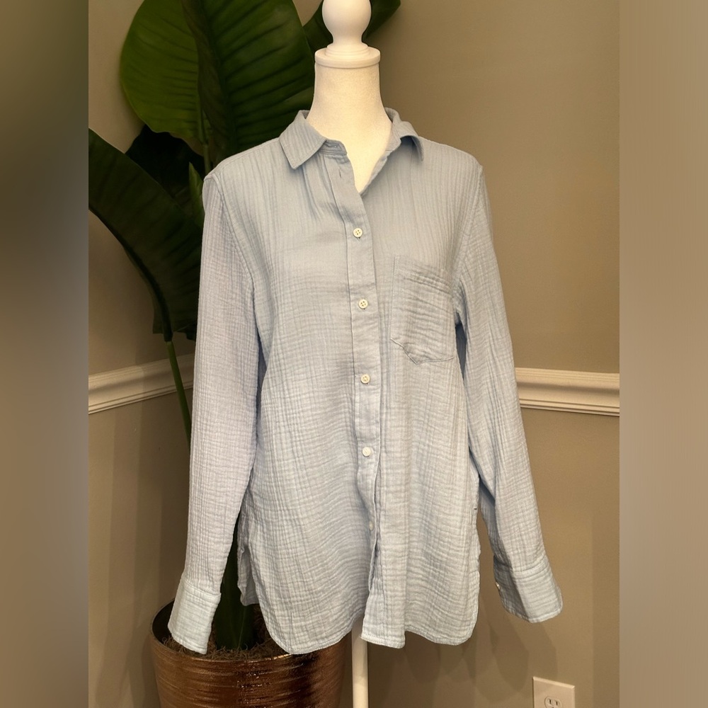 NWT JCrew Women’s gauze button down - light blue - size 6